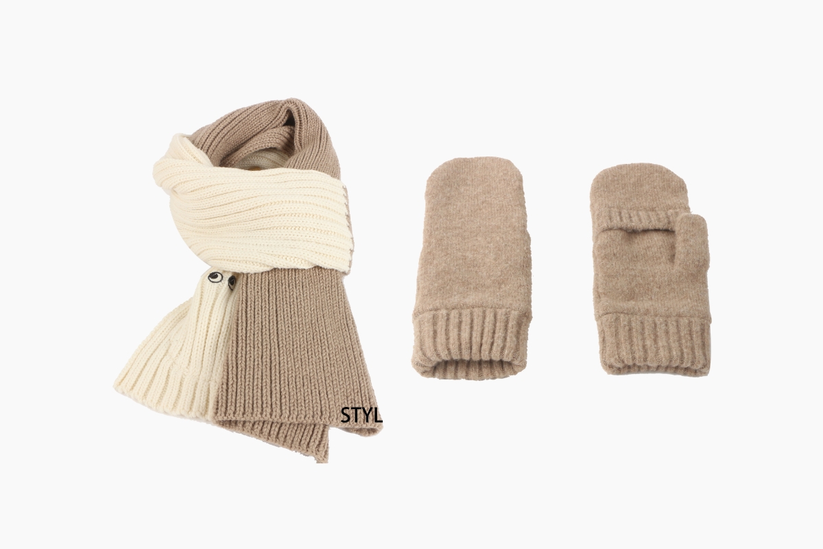Custom knitted essential